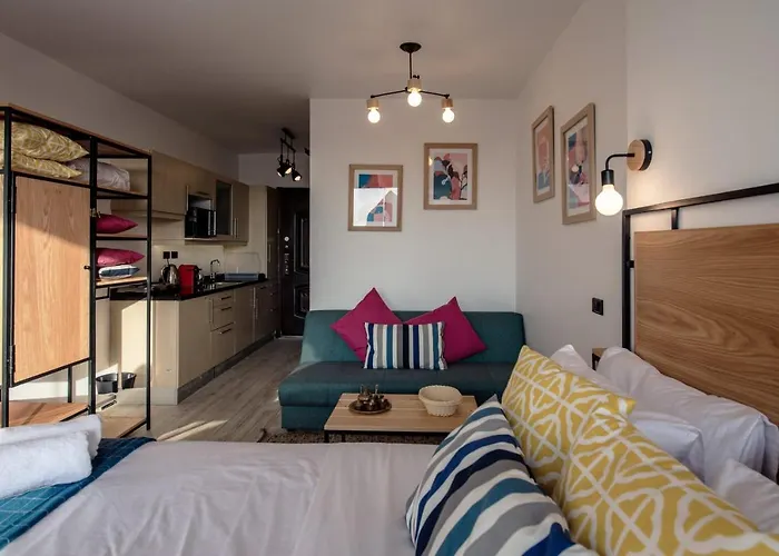 Jacuzzi Studio By The Historic Pyramids Apt3